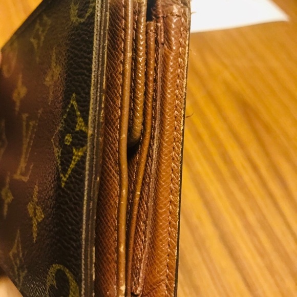 Vintage Louis Vuitton monogram Wallet - Picture 5 of 6